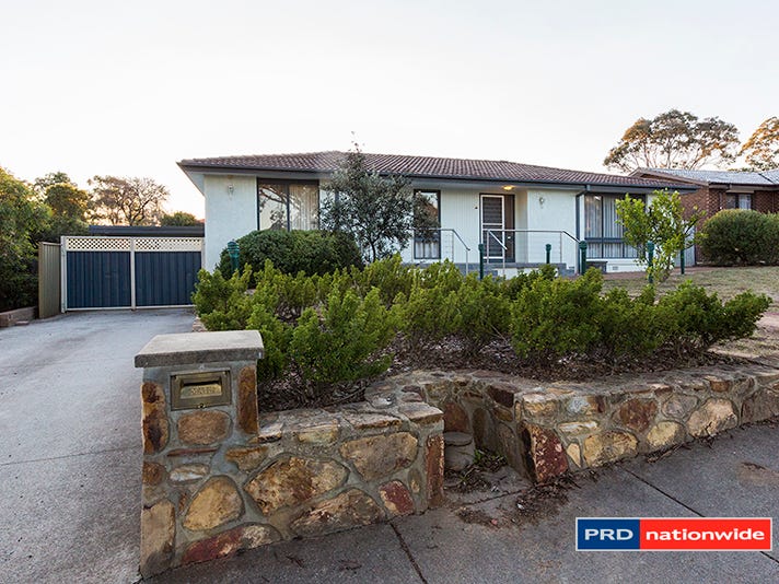 77 Copland Drive, Melba, ACT 2615