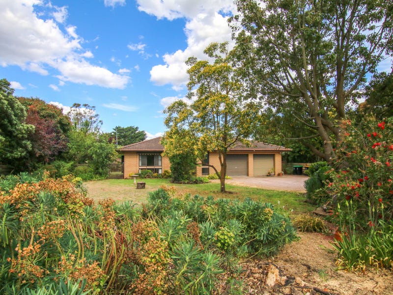 26 Mount Road, Mortlake, Vic 3272 Property Details