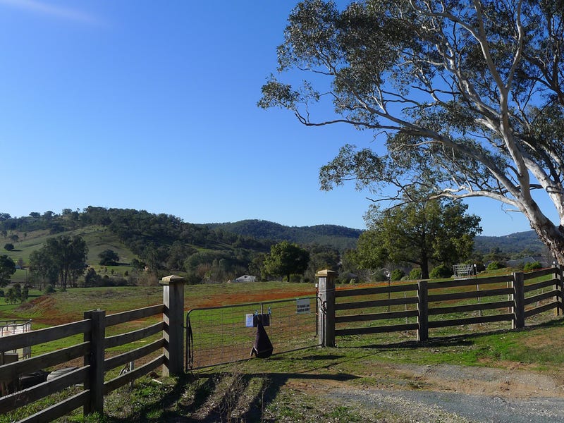 26 Pannach Lane, Hamilton Valley, NSW 2641