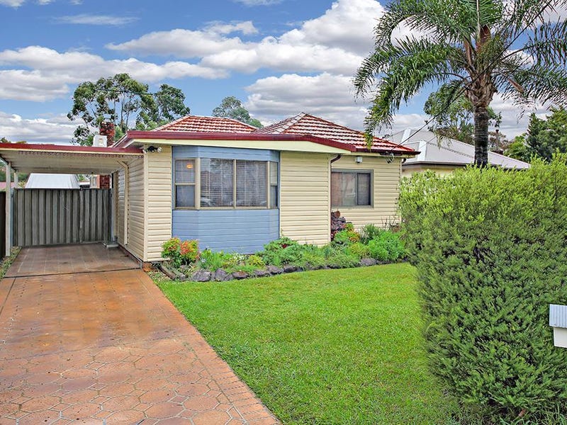 60 Park Road, East Hills, NSW 2213