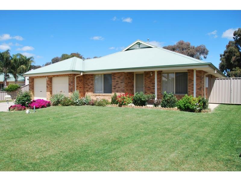 51 Sturt Street, Cobram, Vic 3644 Property Details