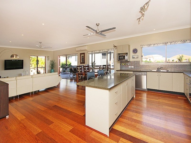 17 Jubilee Court, Eatons Hill, QLD 4037