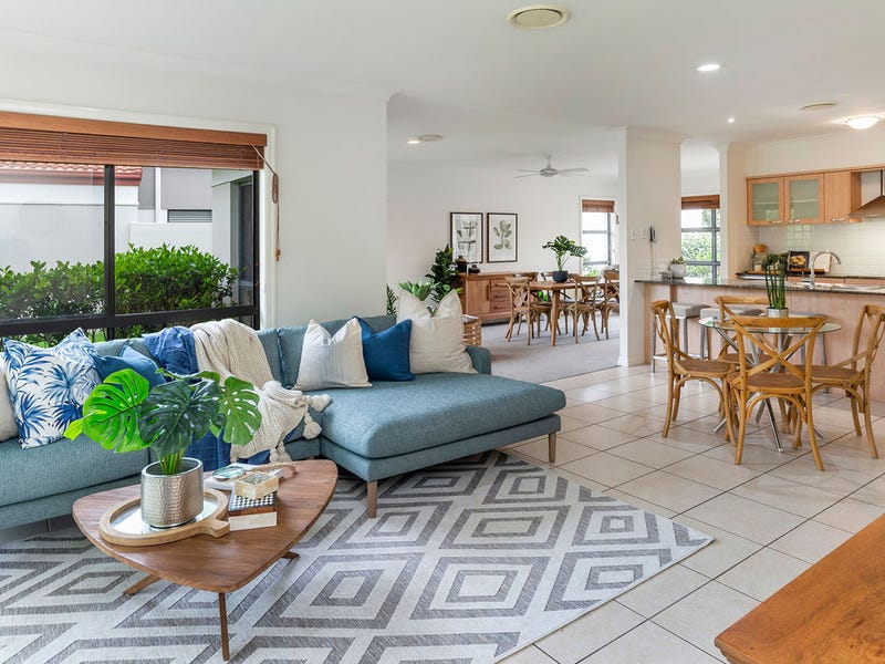 2025 Gracemere Gardens Circuit, Hope Island, Qld 4212 House for Sale