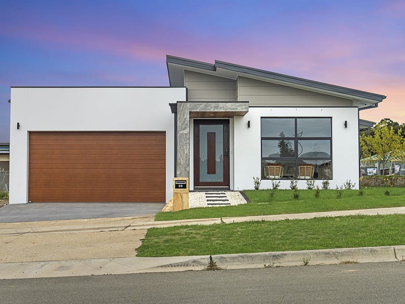 39 Marjorie Matthews Street, Taylor, ACT 2913
