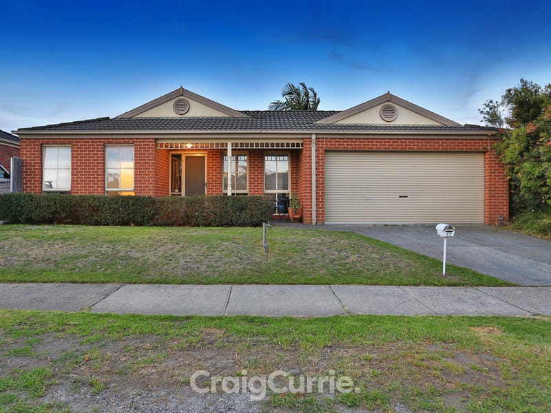 17 Freeman Drive, Pakenham, VIC 3810