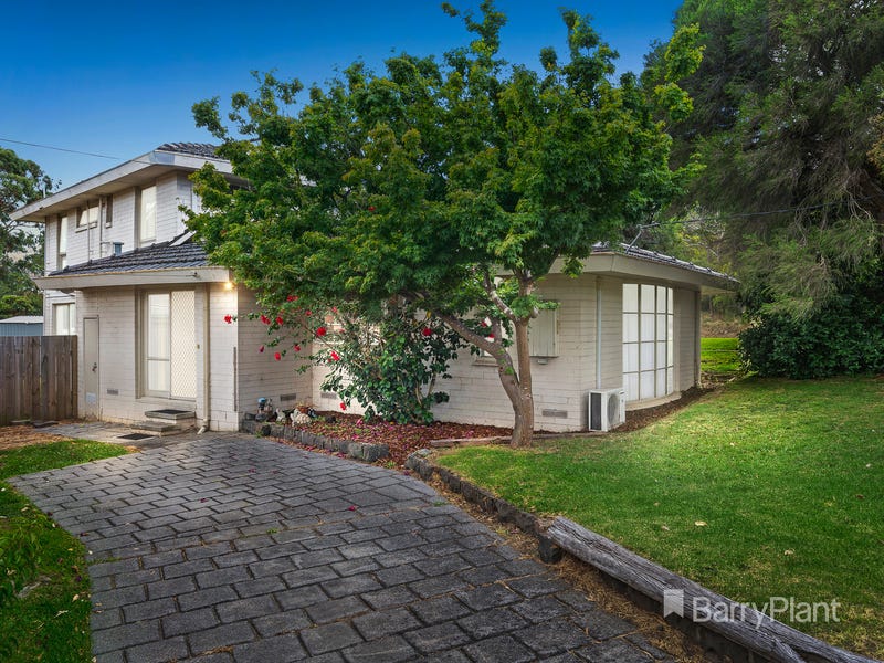 2 Castlewood Drive, Boronia, VIC 3155