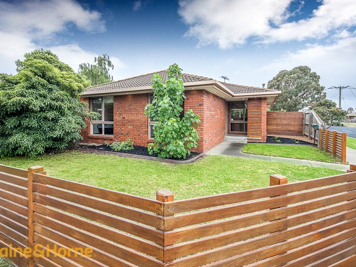 98 Wilsons Lane, Sunbury, Vic 3429 Property Details