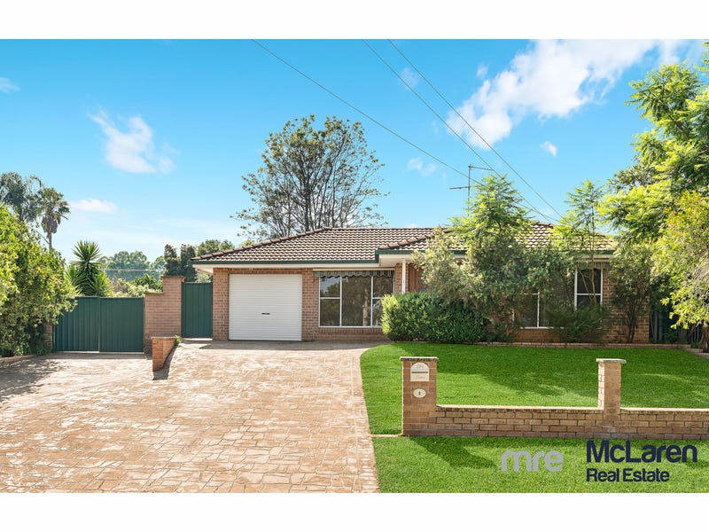 1 Devitt Cres, The Oaks, NSW 2570 - realestate.com.au