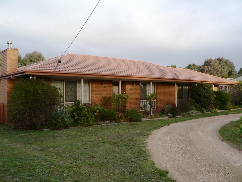 14 Clifton Drive, Lancefield, VIC 3435