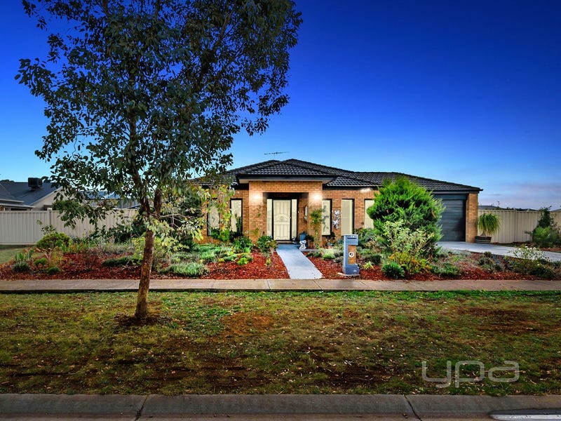 24 Highfield Way, Kurunjang, Vic 3337