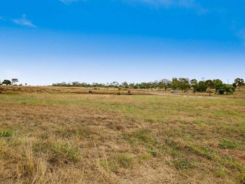 15 Sovereign Drive, Meringandan West, QLD 4352