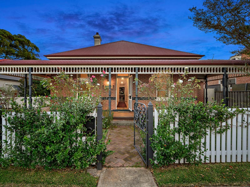 24 Barton Street, Mayfield, NSW 2304