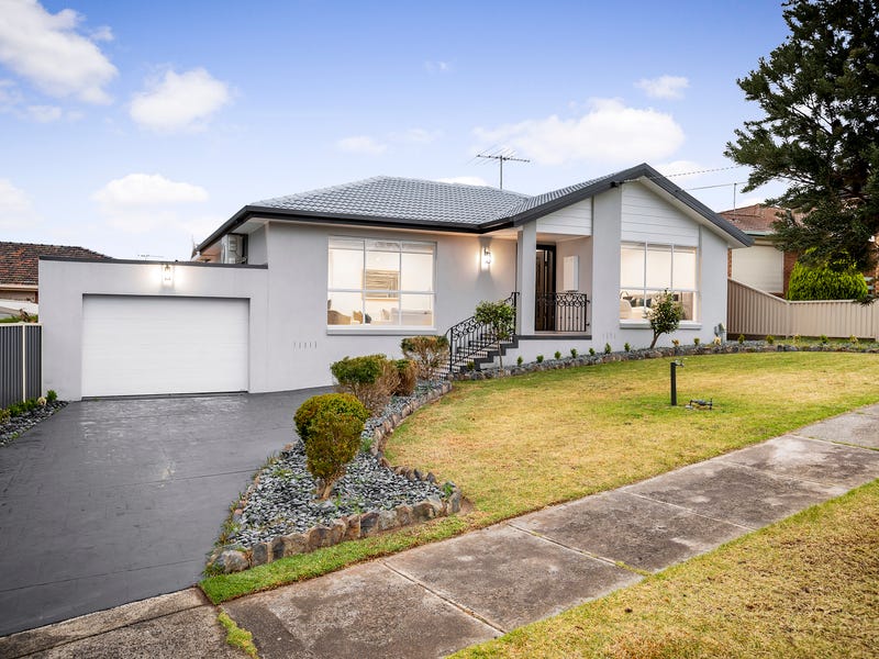 32 Hillcrest Drive, Westmeadows, Vic 3049 Property Details