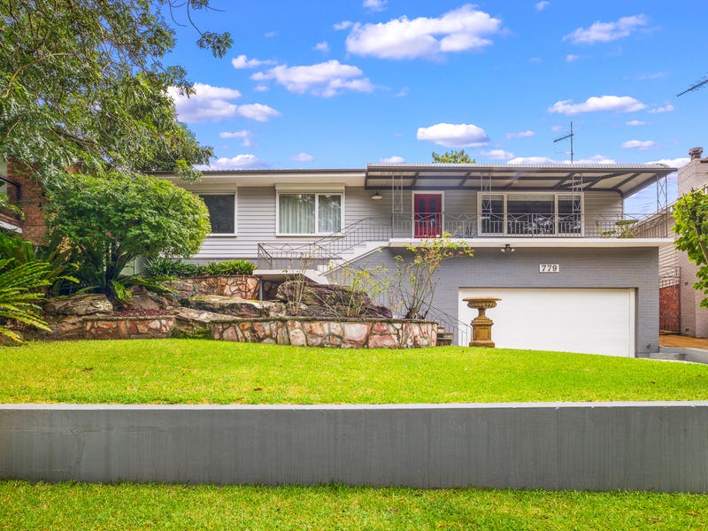 779 Henry Lawson Drive, Picnic Point, NSW 2213
