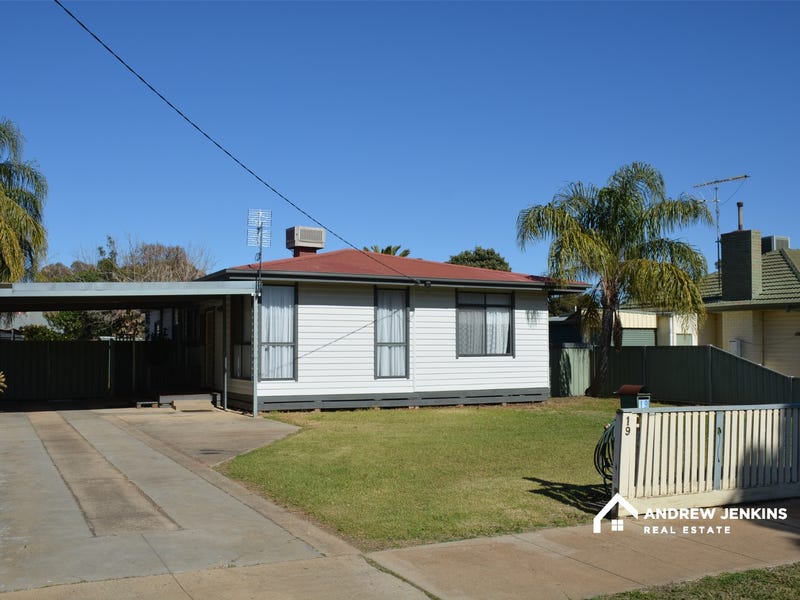19 Charles St, Cobram, Vic 3644 House for Sale