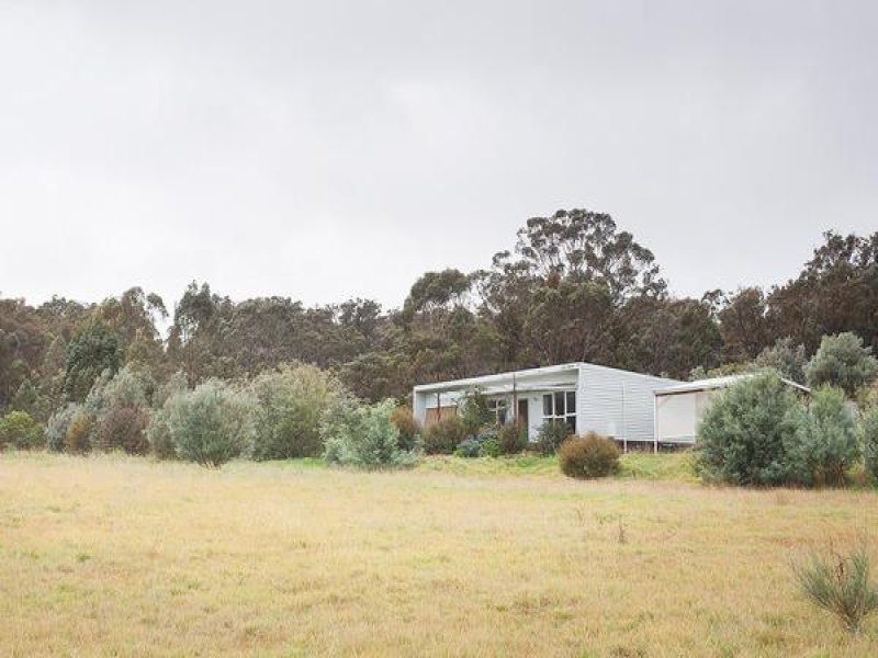 10 New Year Flat Road, Vaughan, Vic 3451 Property Details