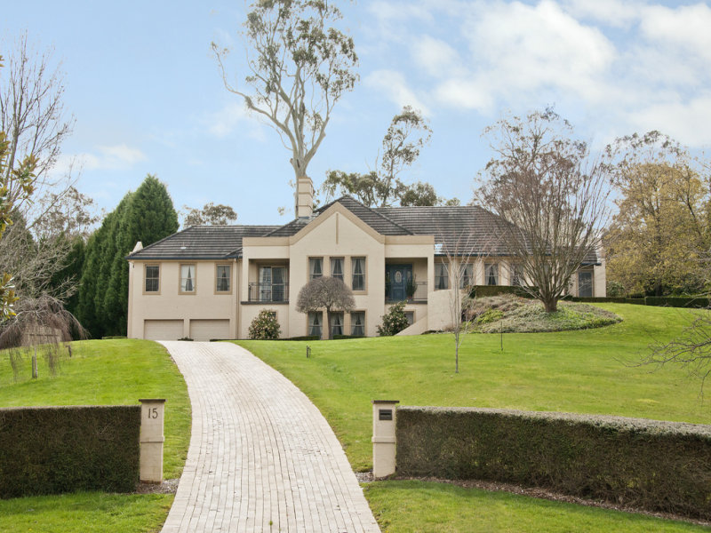 15 Carisbrooke Row, Bowral, NSW 2576 Property Details