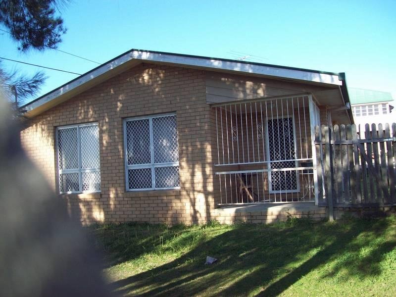 2/234 Warwick Road, Churchill, QLD 4305