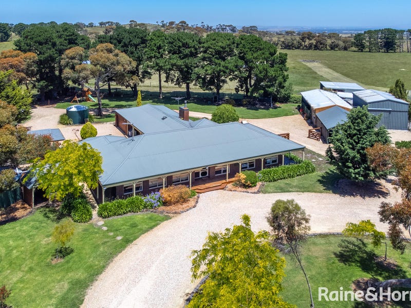 81 Fielding Drive, Gisborne South, VIC 3437