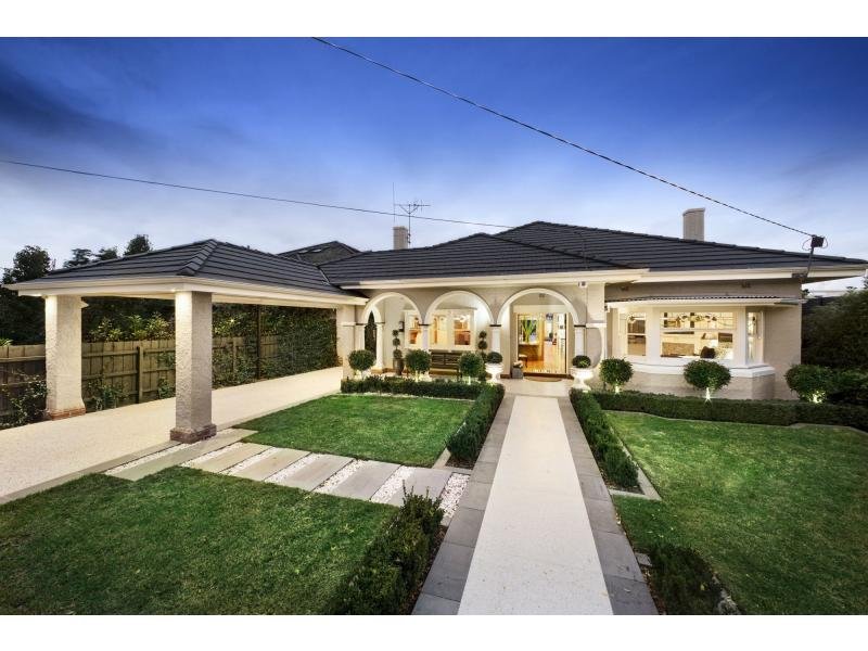 9 Windermere Cres, Brighton, VIC 3186 - realestate.com.au