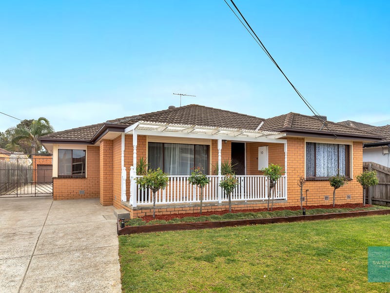 10 Wood Street, Deer Park, VIC 3023