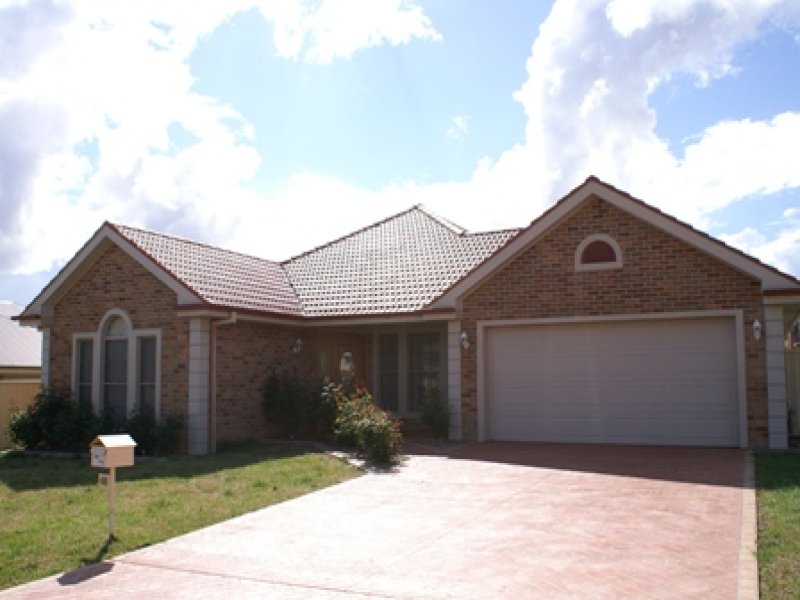 40 Roselawn Drive, Orange, NSW 2800 Property Details