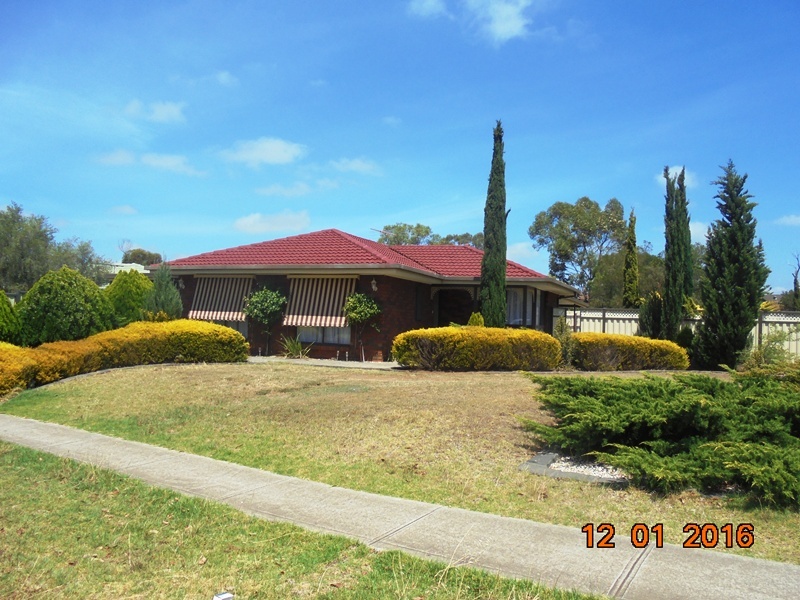 34 James Cook Drive, Melton West, VIC 3337