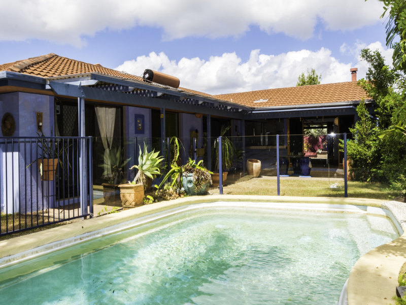 9 Forster Avenue Bundall Qld 4217 Property Details