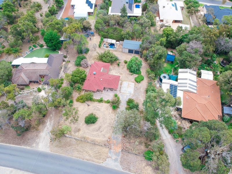 16 Homestead Drive, Wellard, WA 6170 Property Details