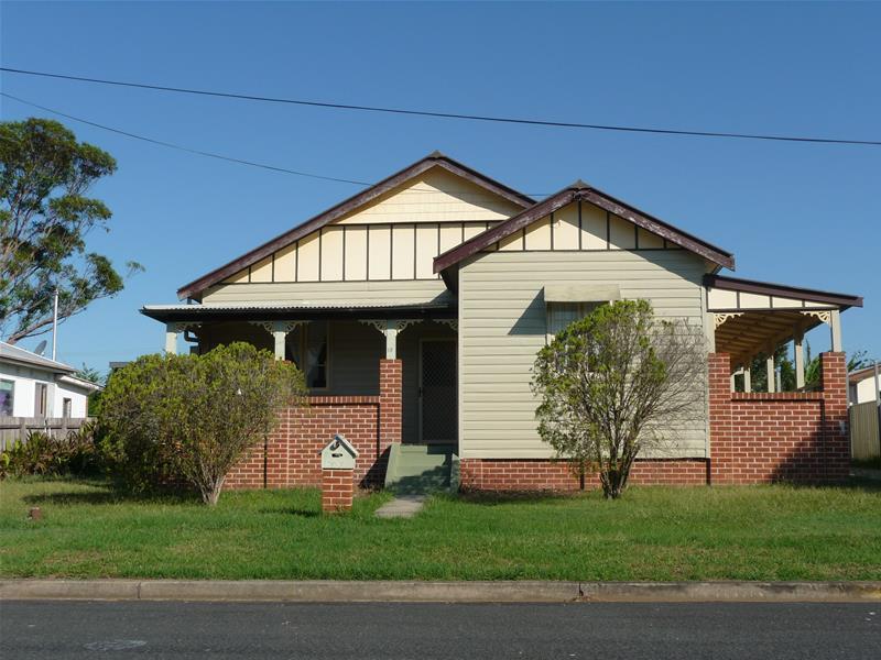 18 Beeton Parade, Taree, NSW 2430