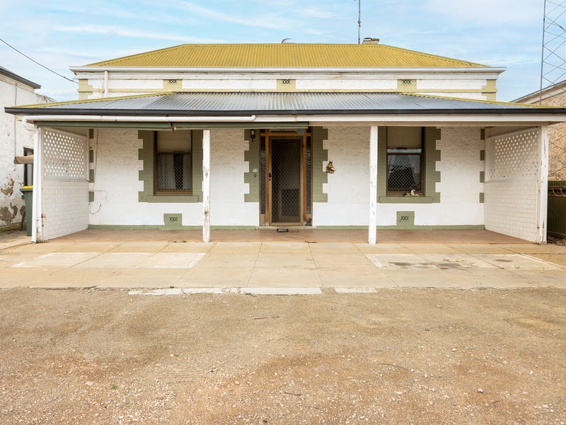 11 Stirling St, Wallaroo, SA 5556 Property Details