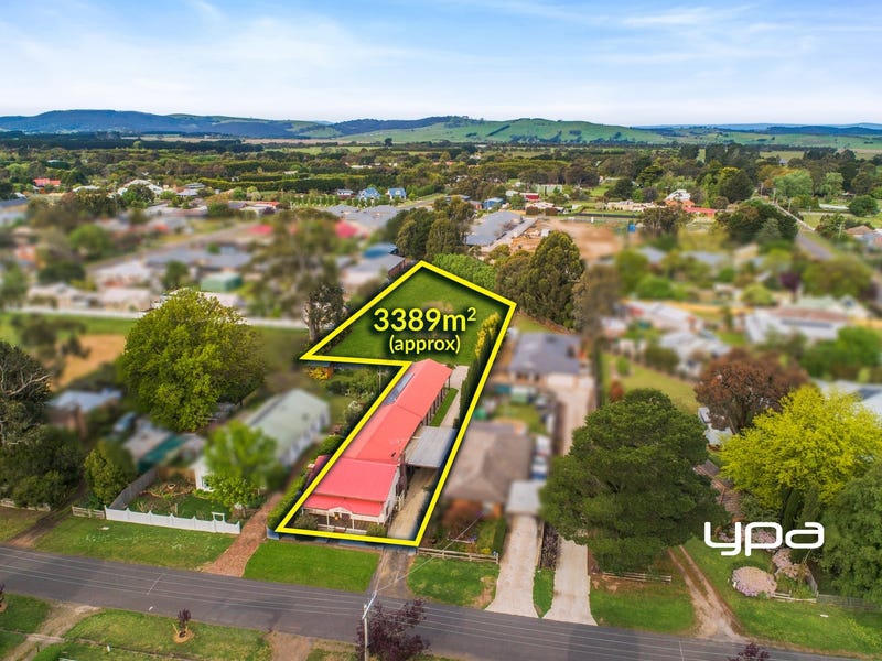 4 William Street, Romsey, Vic 3434 Property Details