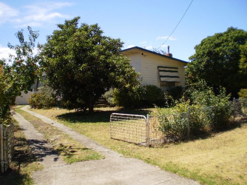 11 Pioneer Avenue, Corryong, Vic 3707 Property Details