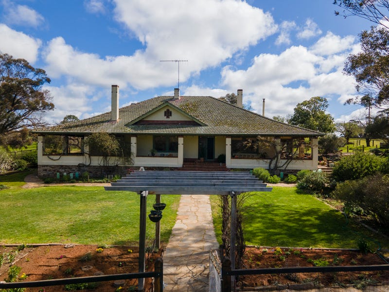 2370 Pine Hut Road, SA 5353