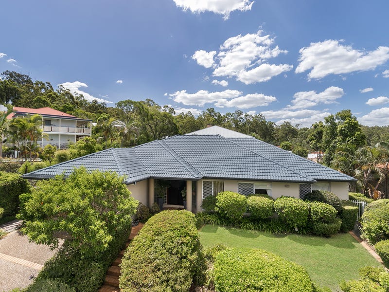 11 Geewan Place, Chapel Hill, QLD 4069