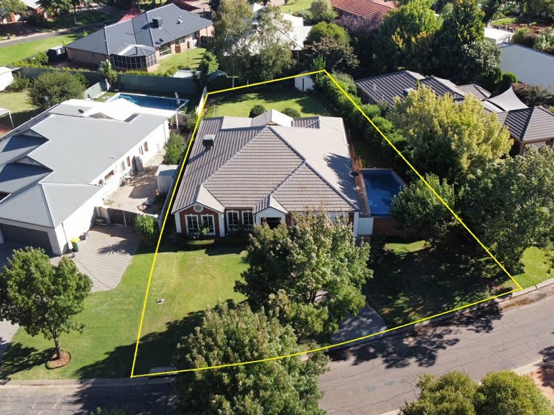 26 Goldfinch Court, Murray Downs, NSW 2734