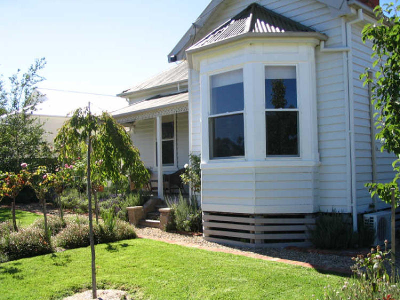 62 Last Street, Beechworth, Vic 3747 Property Details