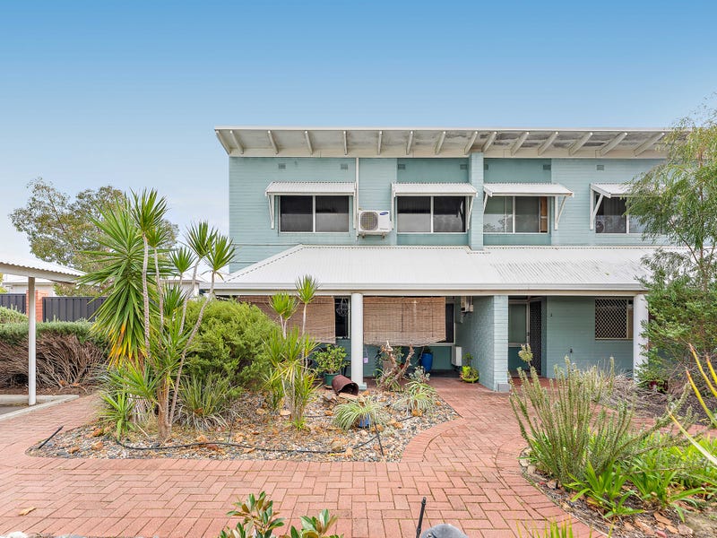 1/6 Seaton Place, Girrawheen, WA 6064 House for Sale