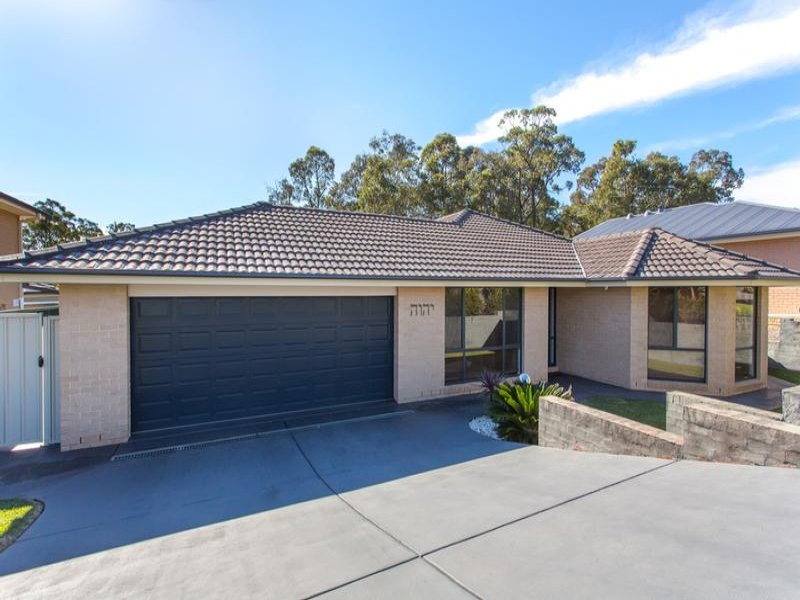 12 Rosewood Cres, Fletcher, NSW 2287
