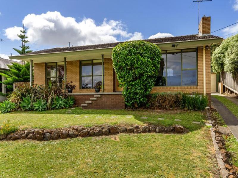 24 Reigate Road, Highton, Vic 3216 Property Details