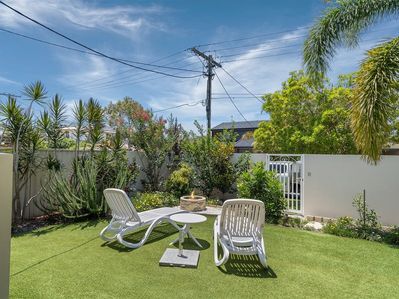 6 Teal Avenue, Paradise Point, QLD 4216 - realestate.com.au