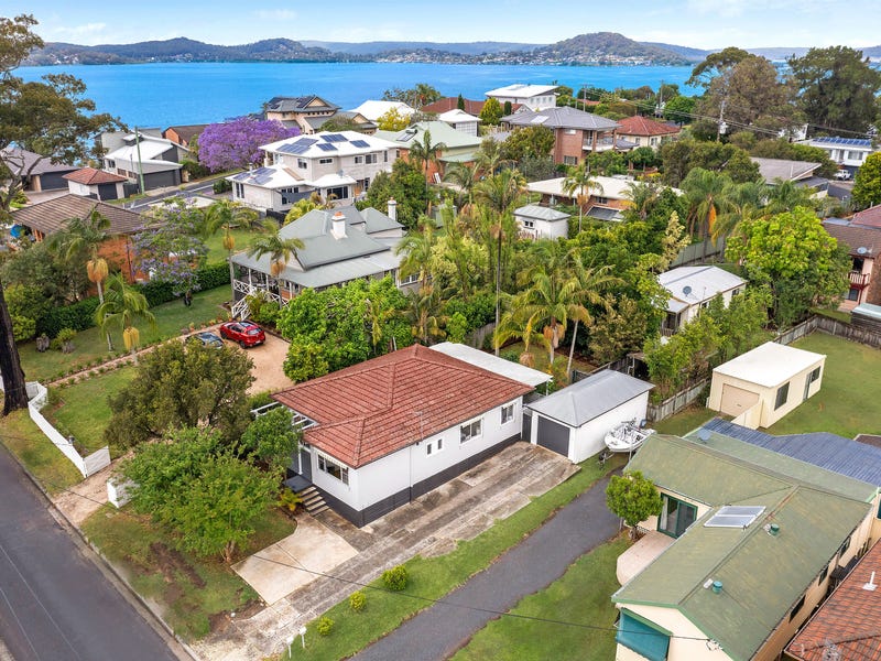 13 Alukea Avenue, Point Clare, NSW 2250