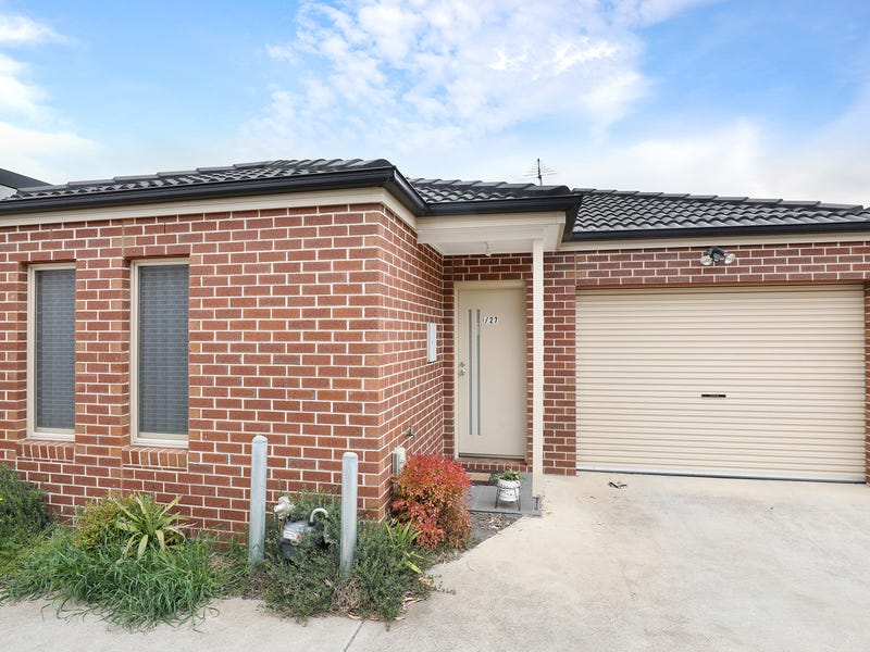 1/27 Staughton Street, Melton South, VIC 3338