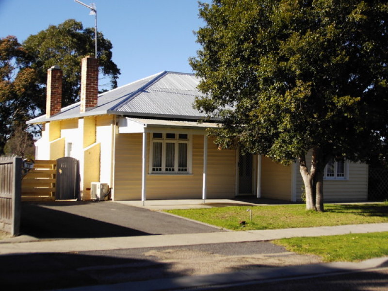 22 Langford Parade, Paynesville, VIC 3880