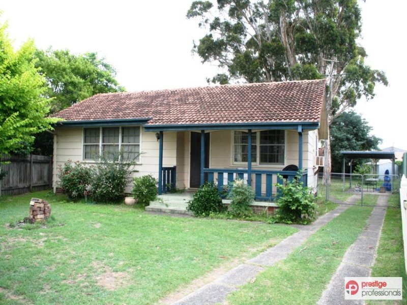 8 Wau Place, Holsworthy, NSW 2173 Property Details