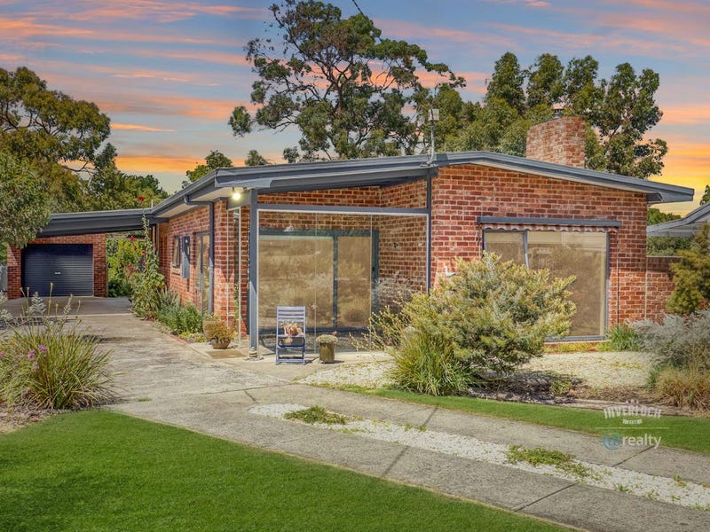 55 Dixon Street, Inverloch, Vic 3996 Property Details