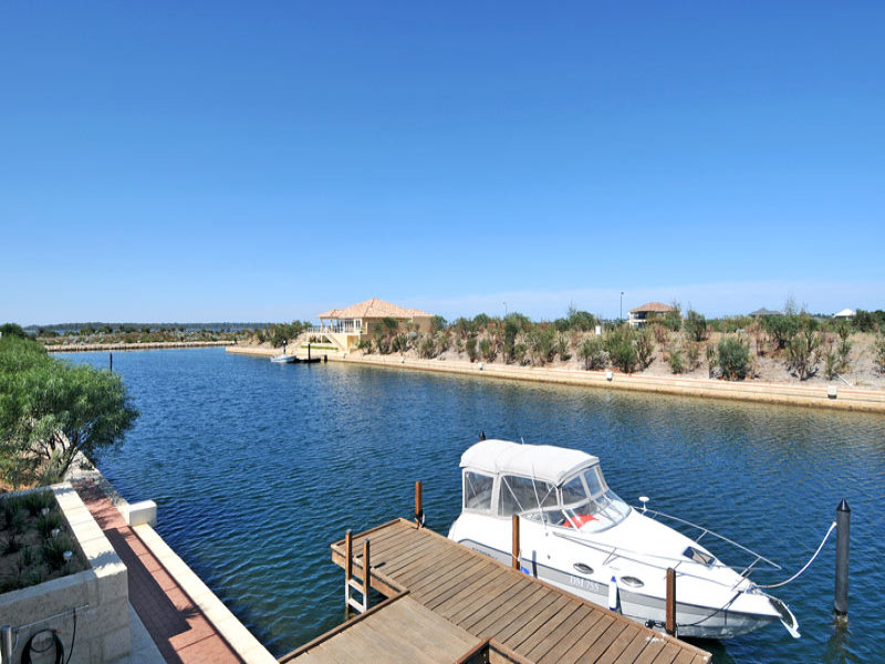 32 Cormorant Key, Port Bouvard, Wannanup, WA 6210 Property Details