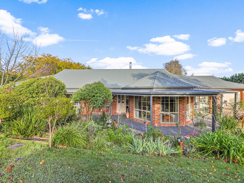 9 Pepperell Drive, Drouin, VIC 3818