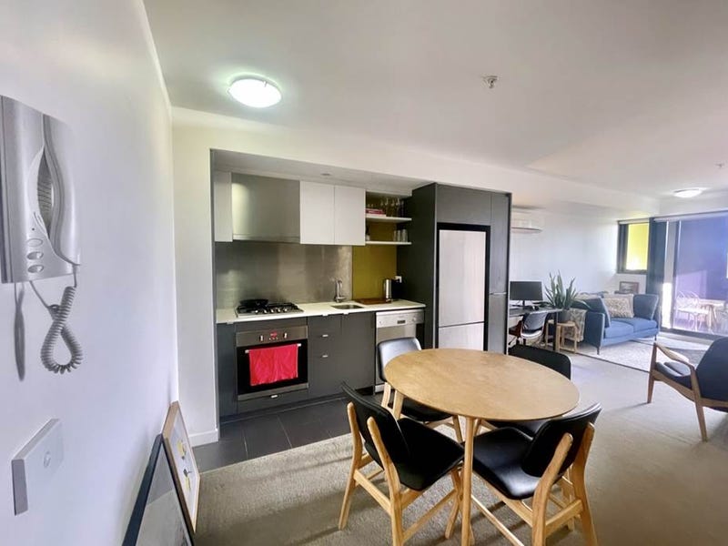 1206/240 Barkly Street, Footscray, Vic 3011