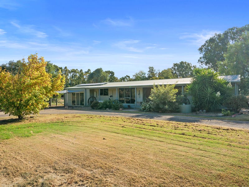 43 North Road, Benalla, Vic 3672 Property Details